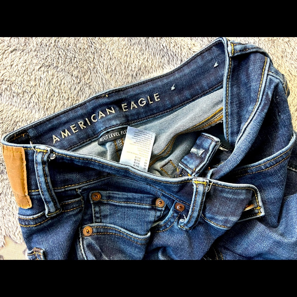American Eagle Mens 28x28 slim fit blue denim, lightly worn